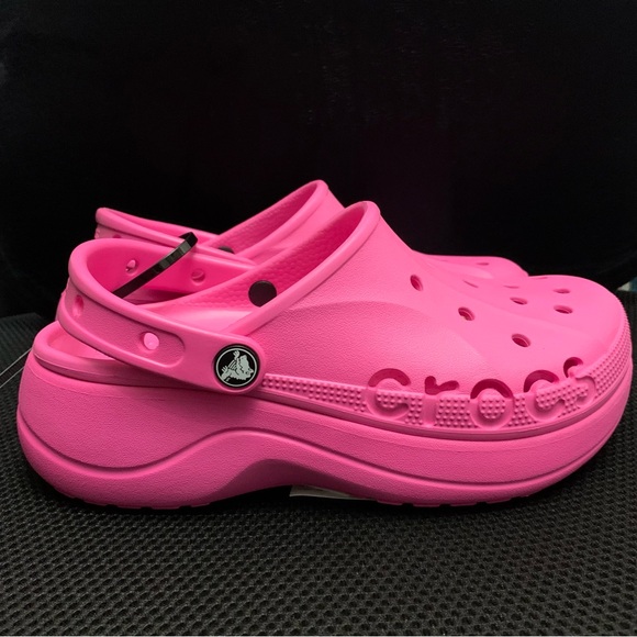 CROCS Shoes - Last 1 🎯 Crocs Baya Platform Clog electric pink Women Size 7M